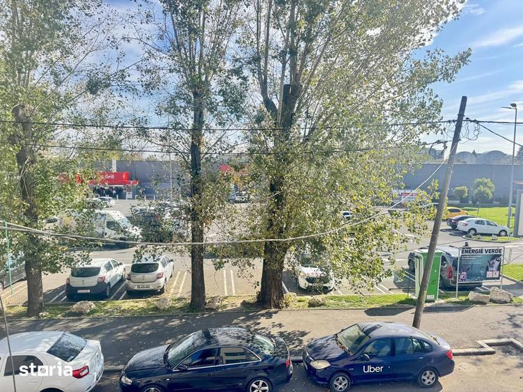 Spațiu comercial, de 270 mp, în Apărătorii Patriei
