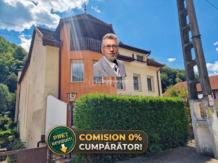 Casă cu 7 camere cu Teren 720 Mp în Vest