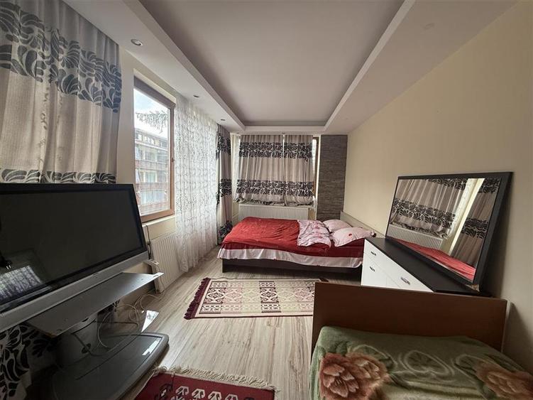 Apartament cu 2 camere decomandat, mobilat în Poiana Brașov
