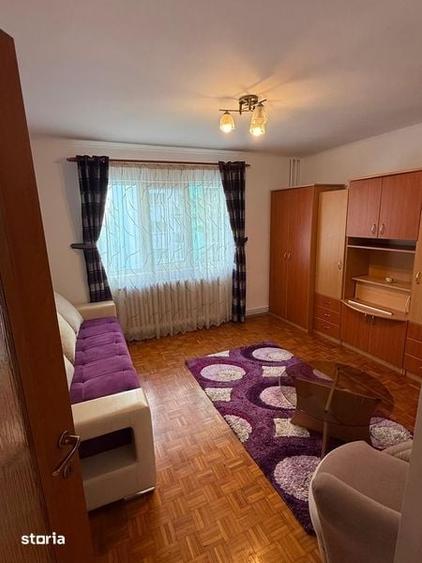 Inchiriez apartament cu 2 camere si cu parcare - 1