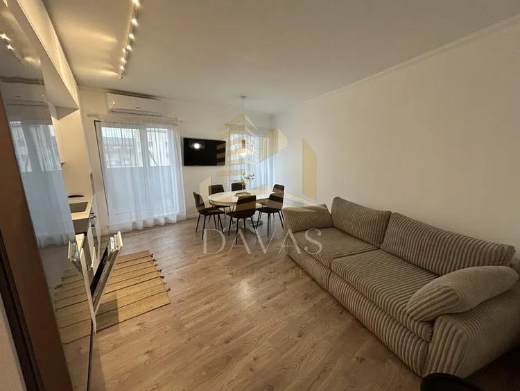 Apartament cu 3 camere semidecomandat, mobilat în Gară