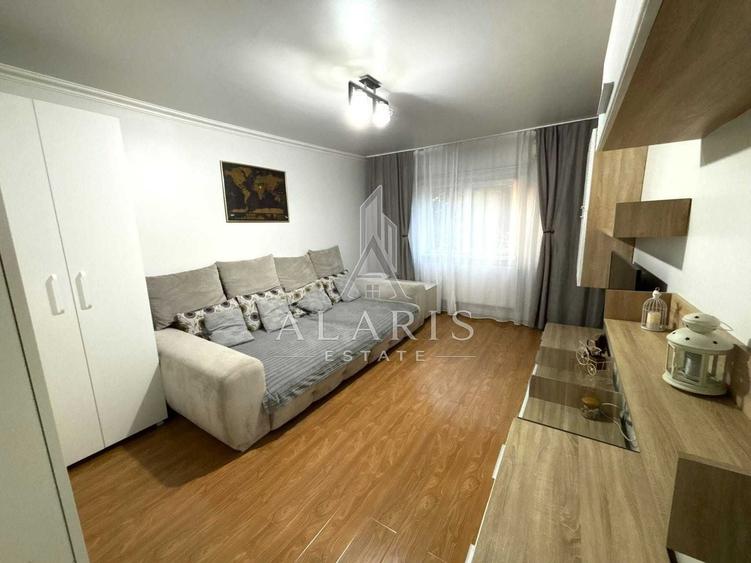 Apartament cu 3 camere decomandat, mobilat în Traian