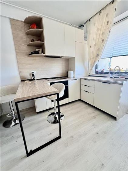 Apartament cu 2 camere decomandat, mobilat în Tomis Nord