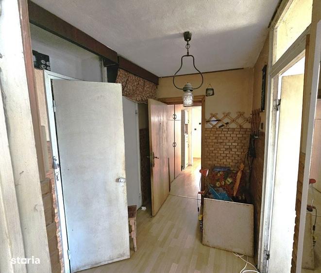 Apartament cu 3 camere decomandat în Alexandru cel Bun