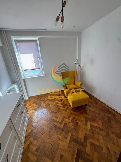 Apartament cu 3 camere semidecomandat, mobilat în Titan
