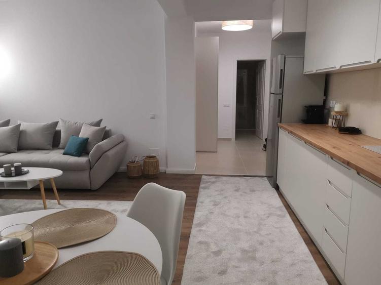 Apartament cu 2 camere semidecomandat în Florești