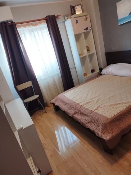 Apartament cu 3 camere decomandat, mobilat în Drumul Taberei — fotografia 3