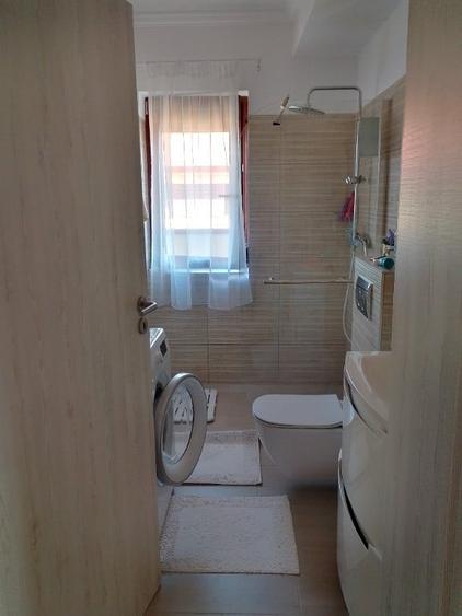 Apartament cu 3 camere decomandat în Vest