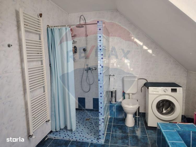 Casă cu 4 camere în Central