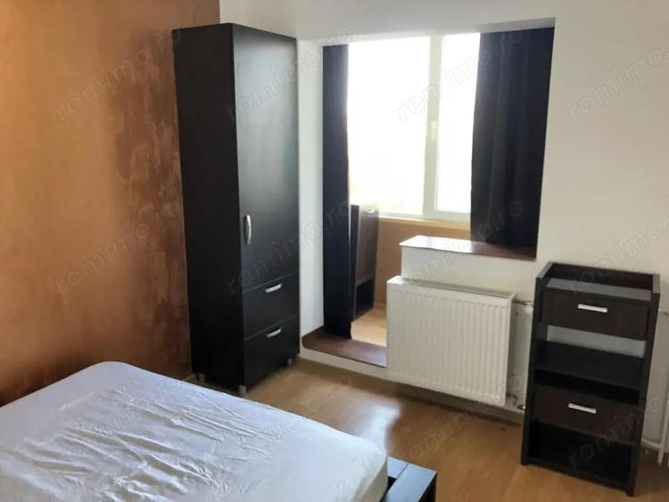 Apartament cu 3 camere semidecomandat, mobilat în Bucovina