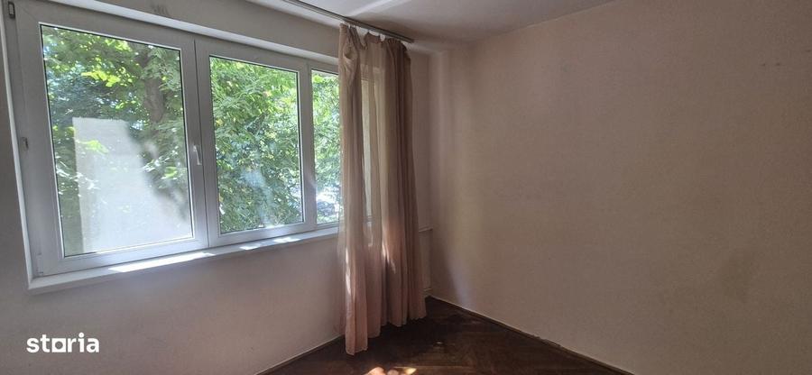 Apartament cu 2 camere semidecomandat în Tineretului