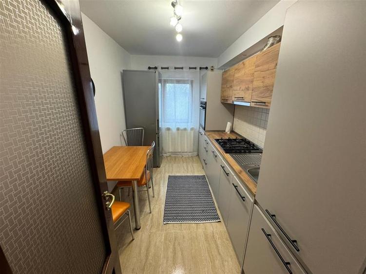 Ap 3 camere, renovat, etaj 3, str. Longinescu - Liceul Economic - 5