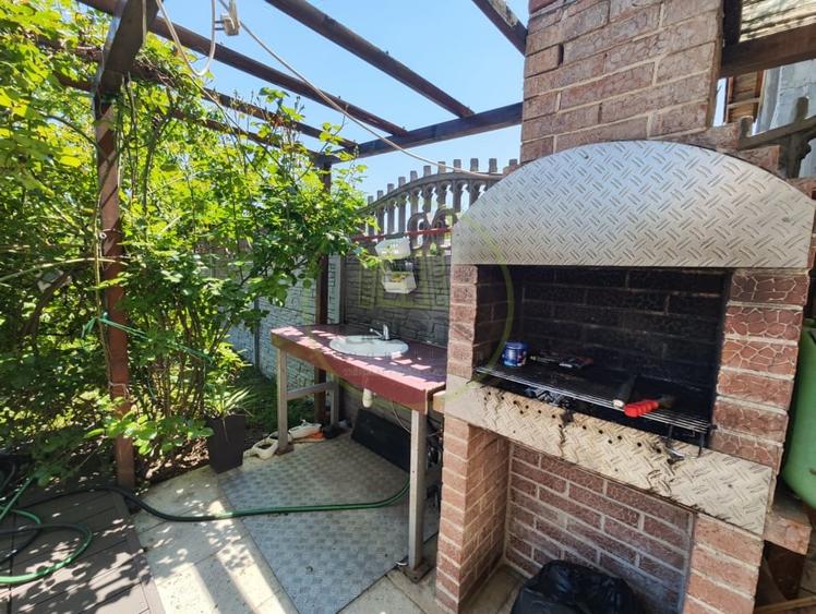 Casă individuală cu 5 camere cu Teren 390 Mp în Bariera Vâlcii