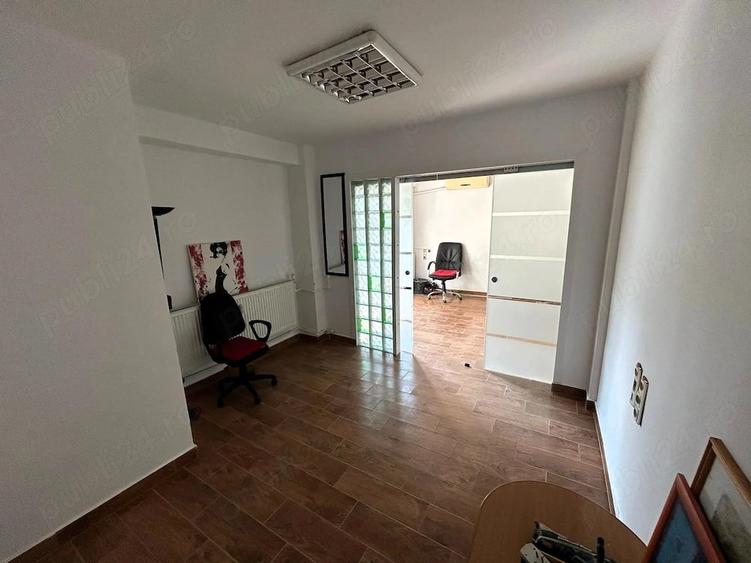 Apartament cu 3 camere semidecomandat în Ultracentral