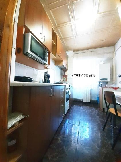 Apartament cu 2 camere decomandat în Nicolina