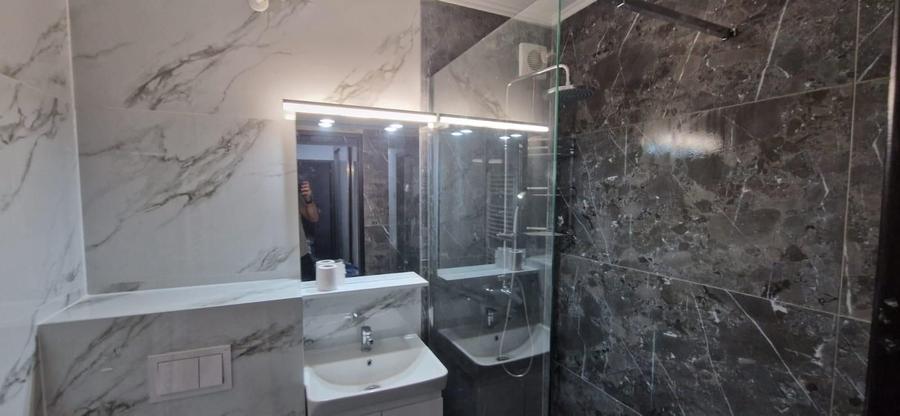Apartament cu 2 camere decomandat în Valea Oltului