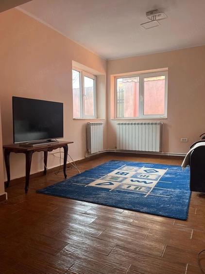 Casă cu 2 camere cu Teren 230 Mp în Coiciu