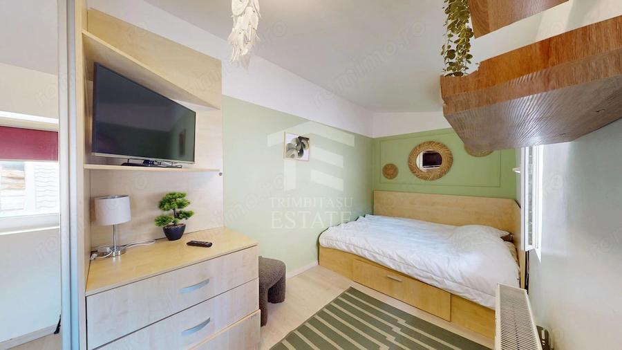 Apartament cu 3 camere decomandat, mobilat în Universitate