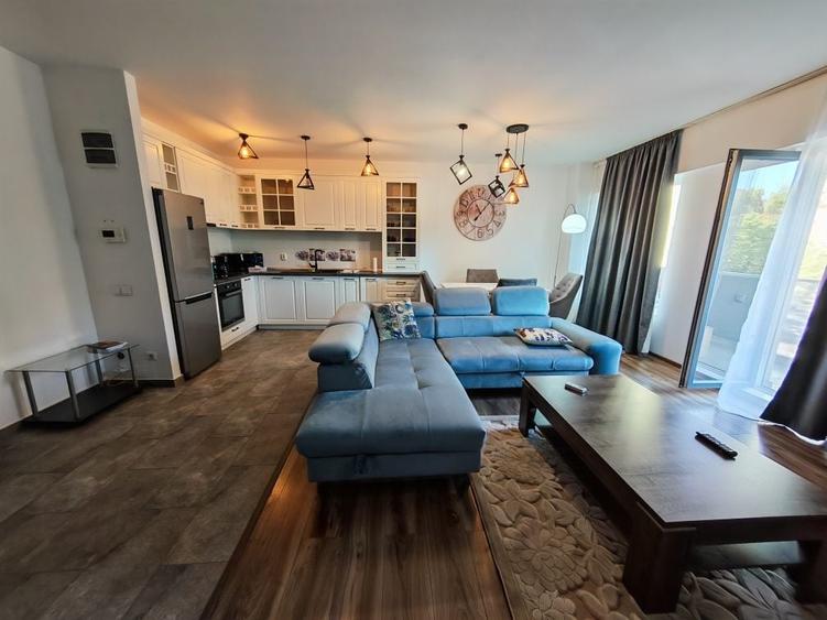 Apartament cu 2 camere semidecomandat în Dosu Bricii