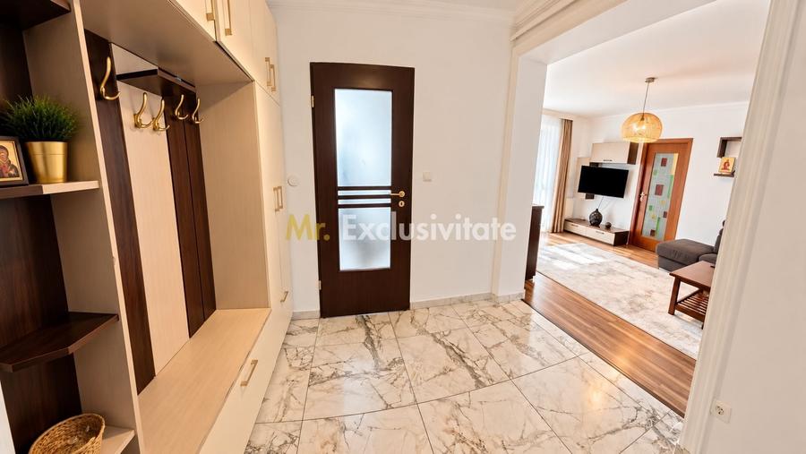 Apartament cu 4 camere decomandat, mobilat în Central