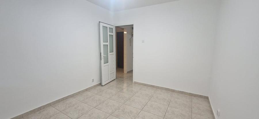 Apartament cu 2 camere decomandat în Valea Oltului