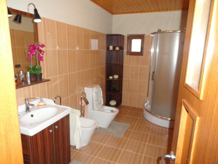 Casă individuală cu 3 camere cu Teren 600 Mp în Brănești
