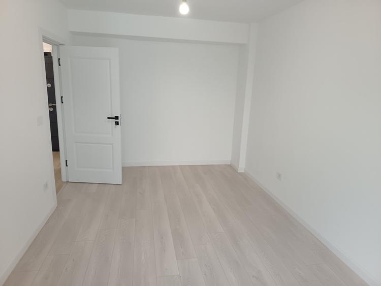 Apartament cu 2 camere decomandat în Rediu