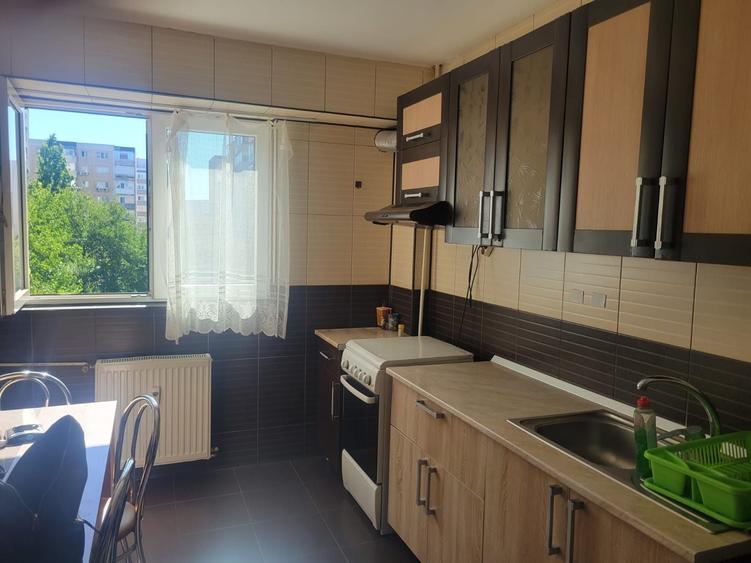 Apartament cu 2 camere semidecomandat în Militari