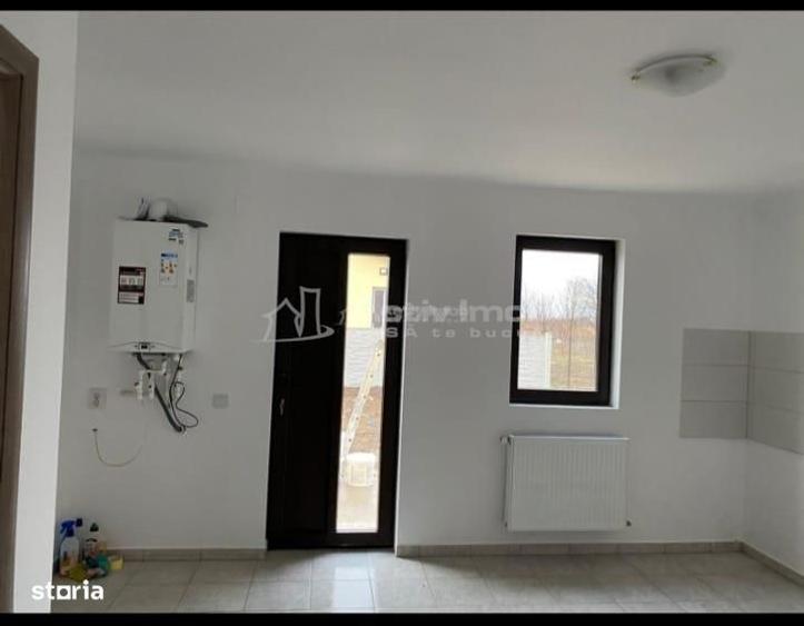 Casă cu 3 camere cu Teren 400 Mp în Central