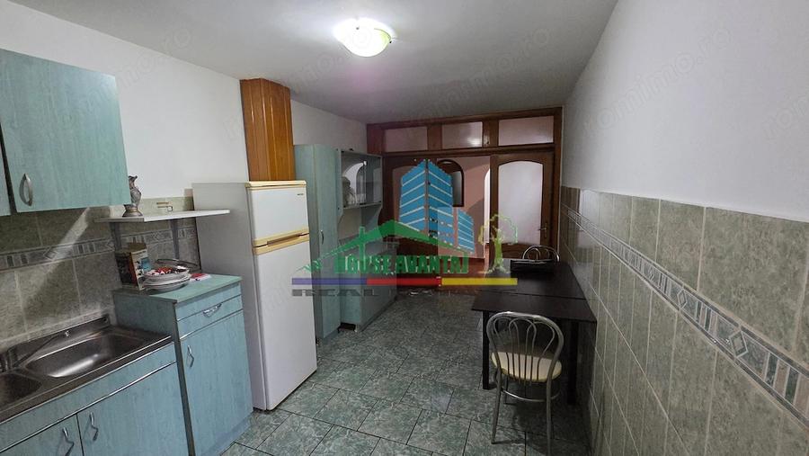 Apartament cu 3 camere decomandat în Brăilei