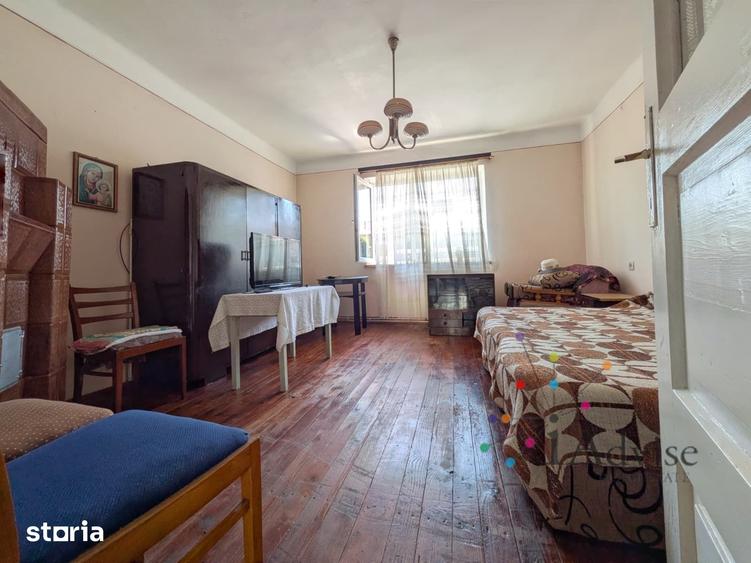 Casă cu 3 camere cu Canalizare în Tractorul