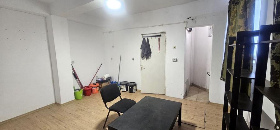Spațiu comercial, de 40.110000610352 mp, în Port