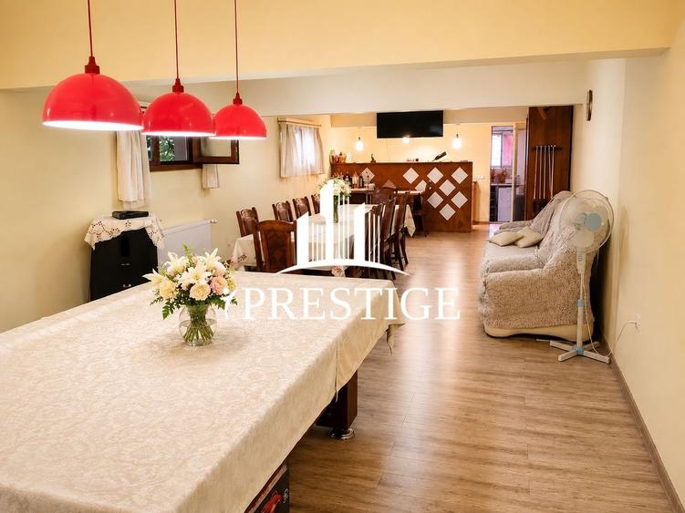Casă individuală cu 5 camere cu Piscina în Turnișor