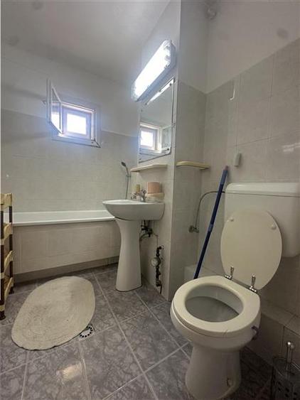 Apartament cu 2 camere decomandat, mobilat în Bucovina