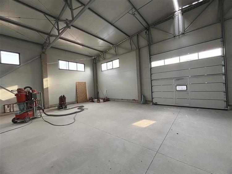 Spațiu industrial, de 600 mp, în Central