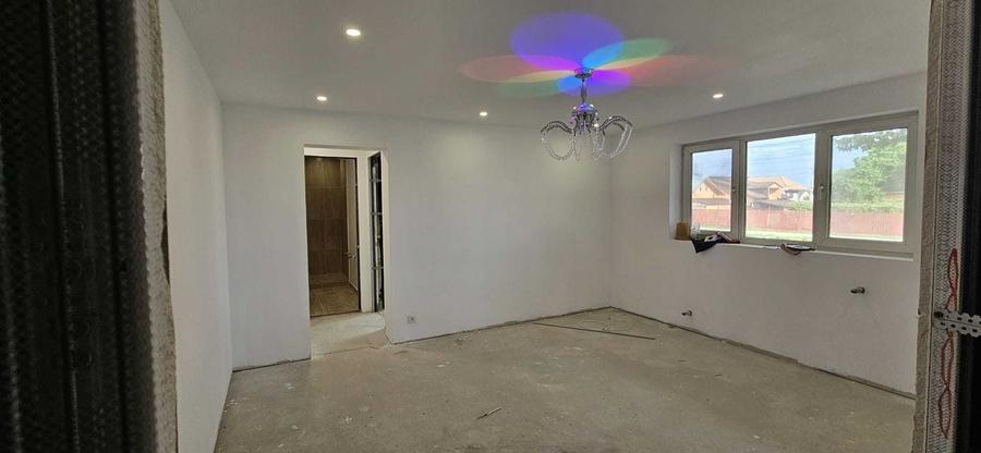 Apartament cu 2 camere decomandat în Micro 11