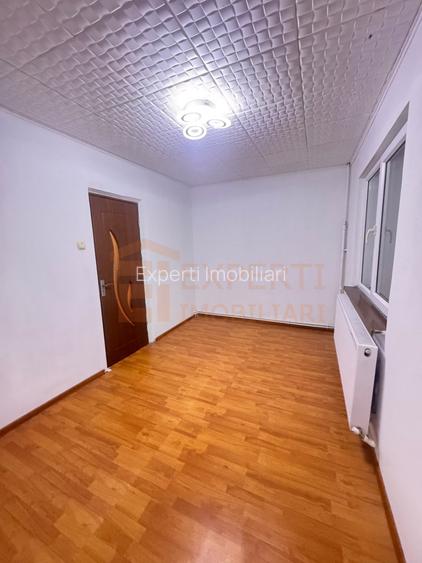Apartament de vânzare cu 2 camere în zona Groapa – Școala 8