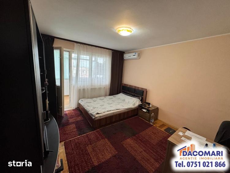 Apartament cu 3 camere decomandat în Micro 19