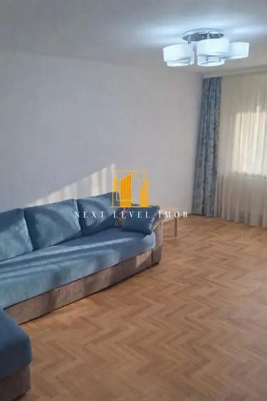 Apartament cu 3 camere decomandat în Eremia