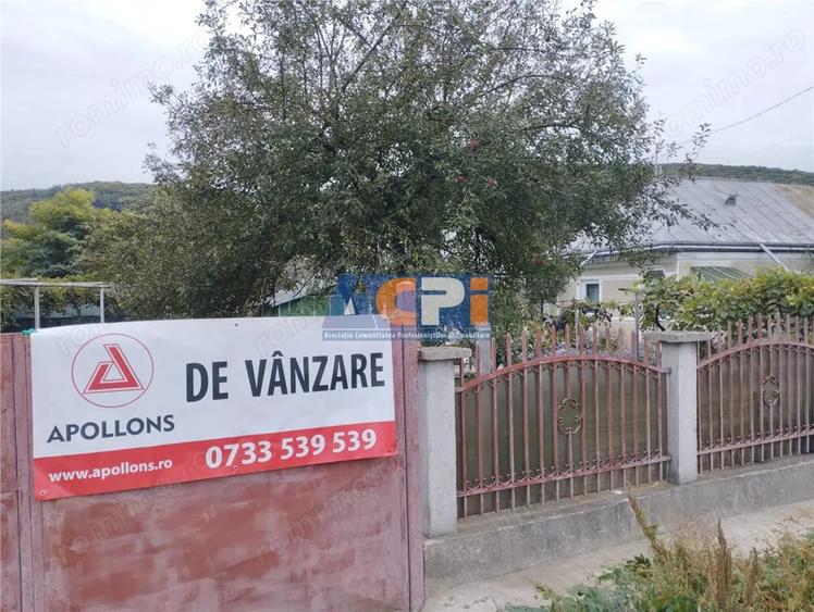 Casă cu 3 camere cu Teren 3886 Mp în Gârleni