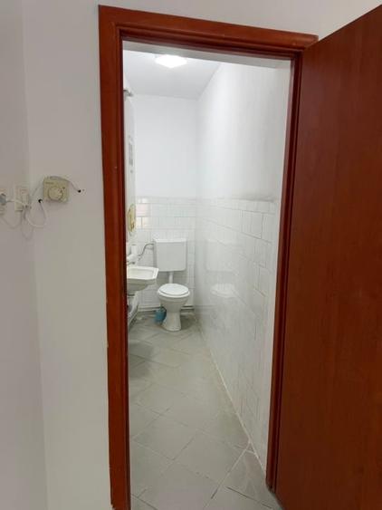 Spațiu comercial, de 130 mp, în Buzaului
