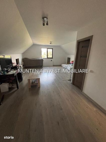 Casă cu 4 camere cu Teren 680 Mp în Ștefănești