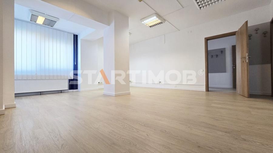 Birou, de 260.58999633789 mp, în Centrul Civic