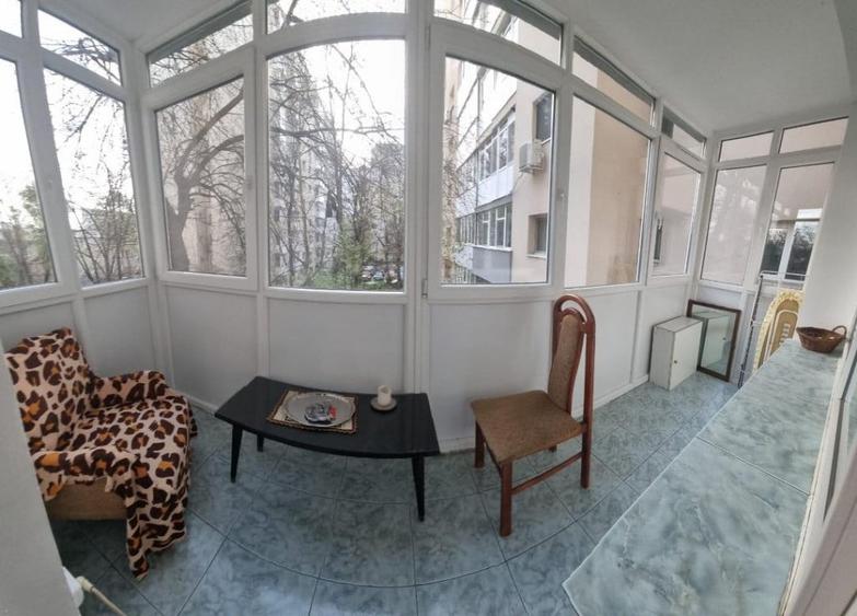 Apartament cu 3 camere decomandat în Victoriei