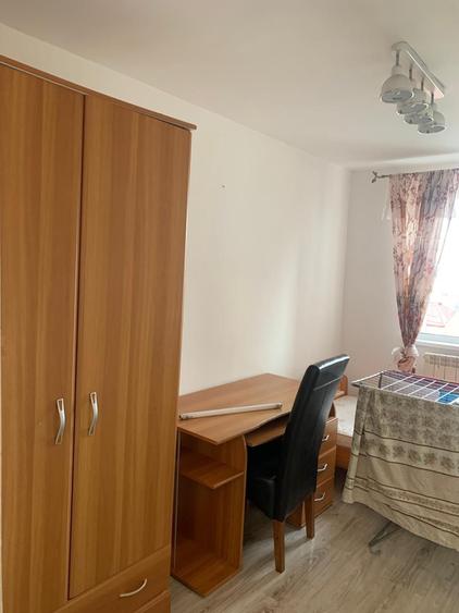 Apartament cu 3 camere nedecomandat în Tătărași