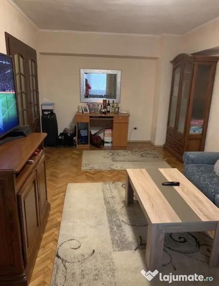 Apartament cu 2 camere decomandat în Cetate