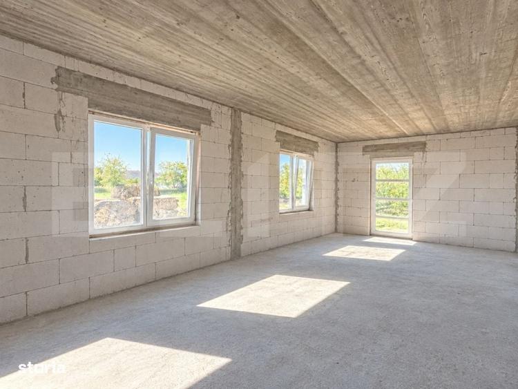Casă cu 4 camere cu Teren 2500 Mp în Doba