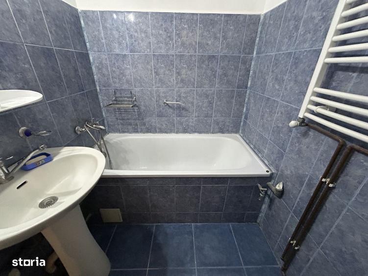 Apartament cu 3 camere în Romanilor