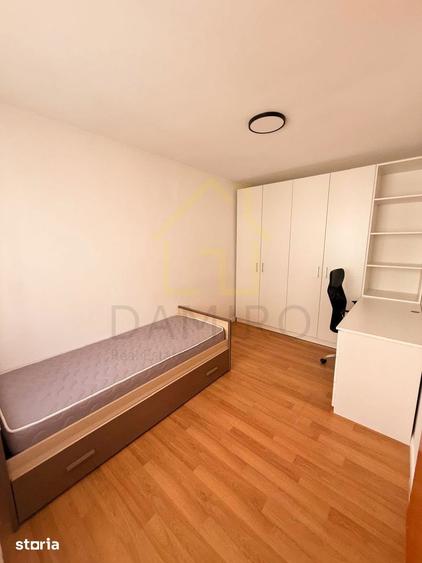 Apartament cu 3 camere decomandat în Berceni