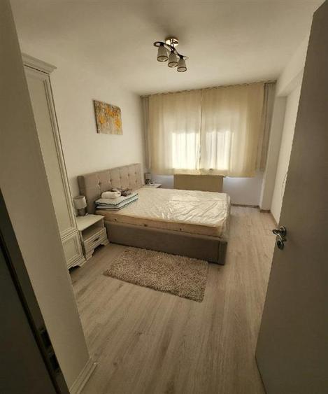 Apartament cu 2 camere decomandat, mobilat în Dâmbovița
